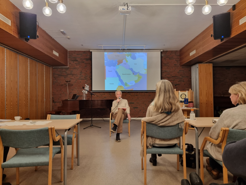 Seniorforsker og tidligere direktør ved NUPI, Sverre Lodgaard: «Midt-Østen i geopolitikkens verden»